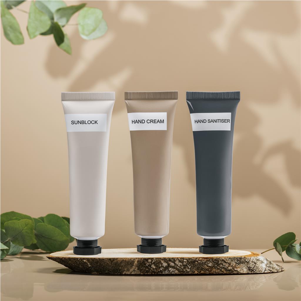 Serendipio Skincare Travel Set - Image 10