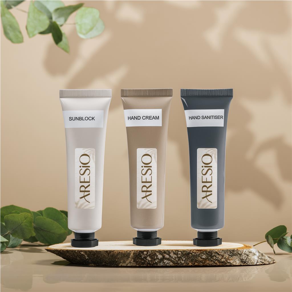 Serendipio Skincare Travel Set - Image 7